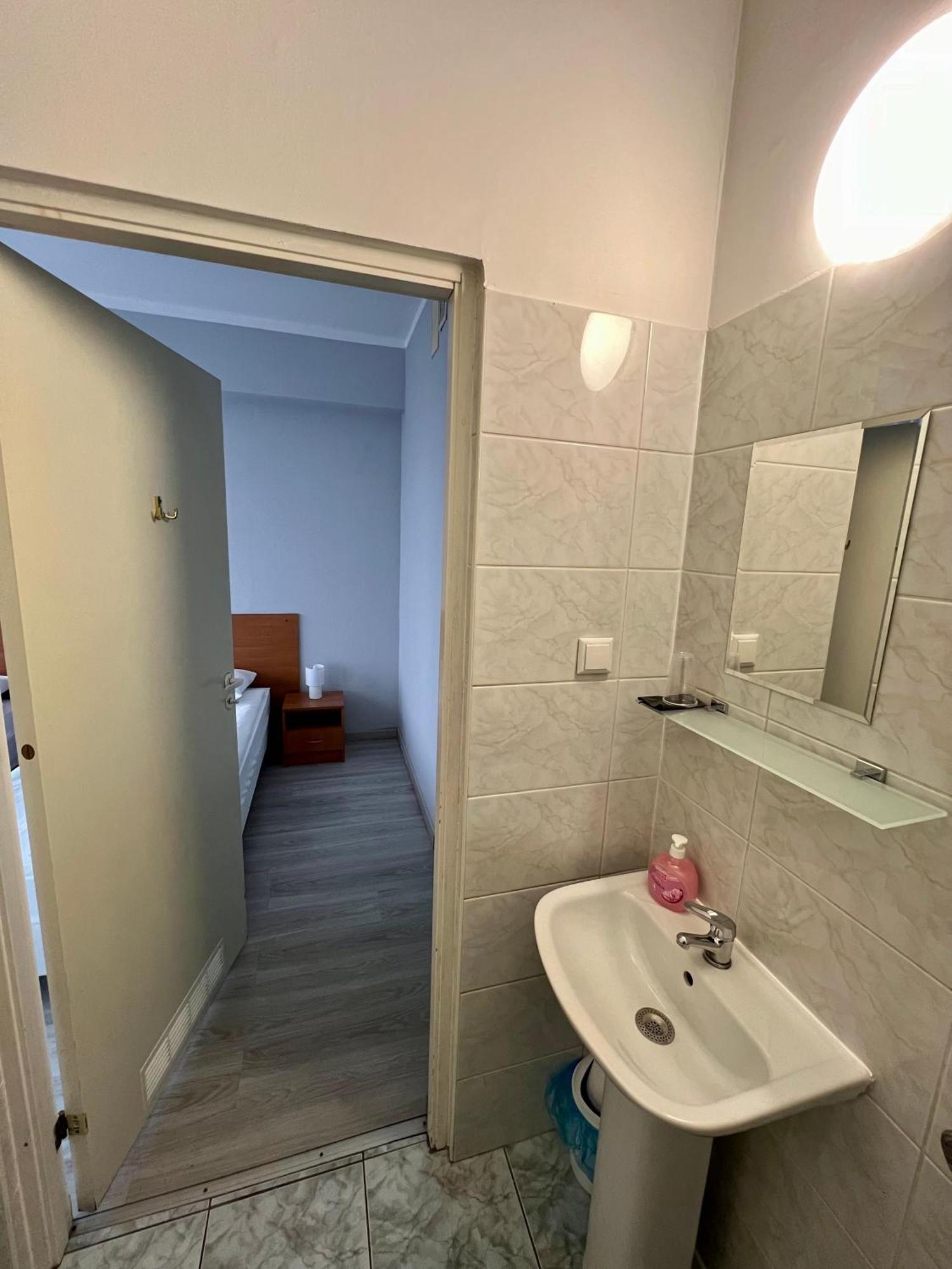 Hotel Akor Bydgoszcz Bagian luar foto