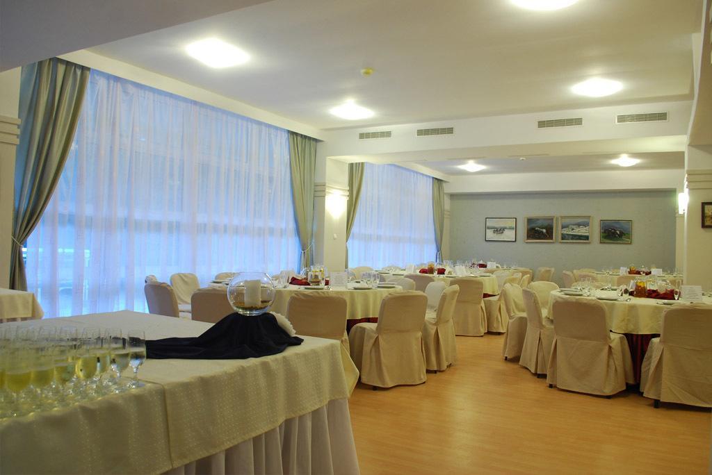 Hotel Akor Bydgoszcz Bagian luar foto